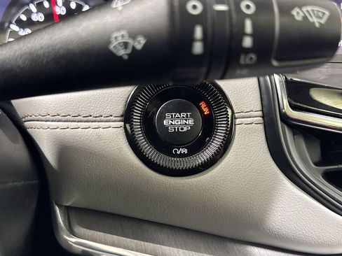 Used 2022 Jeep Compass Limited w/ Sun and Sound Group image 17