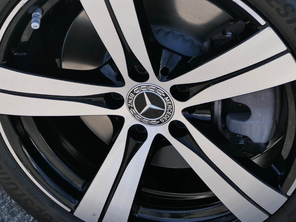 Used 2025 Mercedes-Benz C 300 Sedan image 9
