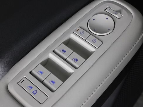 Certified 2026 Hyundai Santa Fe SEL FWD image 25
