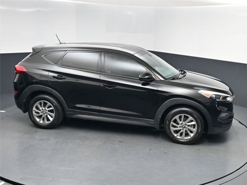 Used 2016 Hyundai Tucson SE w/ Option Group 02 image 7