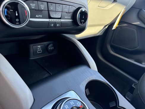 New 2025 Ford Escape Active image 30