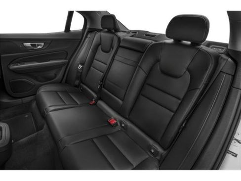Used 2022 Volvo S60 B5 Inscription image 16