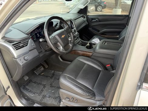 Used 2017 Chevrolet Tahoe LT w/ Luxury Package RWD image 11