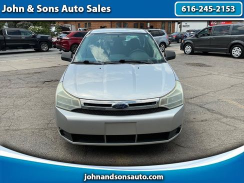 Used 2009 Ford Focus SE FWD image 1