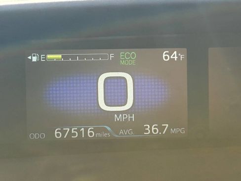 Used 2022 Toyota Prius LE FWD image 12