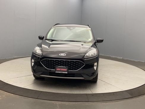 Used 2022 Ford Escape Titanium AWD/4WD image 8