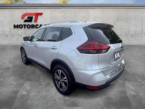 Used 2019 Nissan Rogue SV w/ Premium Package image 3