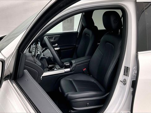 Certified 2022 Mercedes-Benz GLB 250 image 16