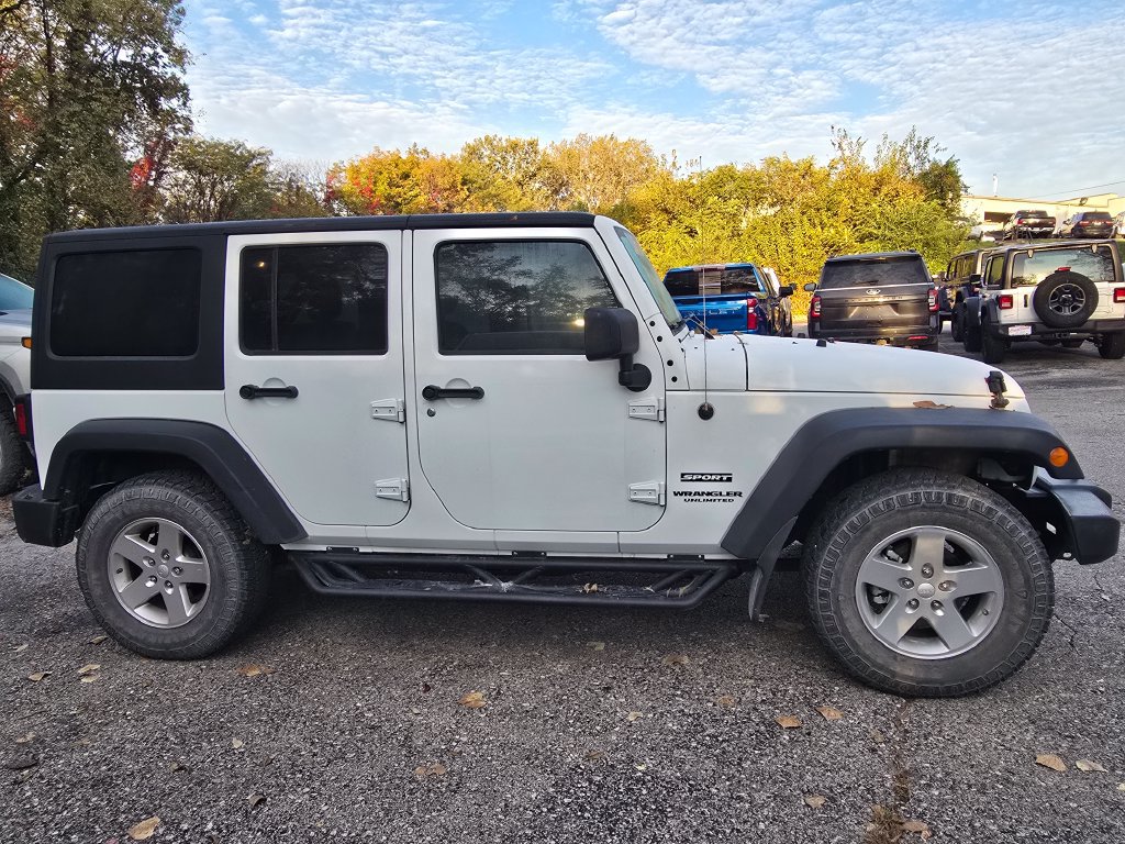 Used 2015 Jeep Wrangler Unlimited Sport w/ Quick Order Package 24S AWD/4WD image 9