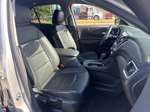 Used 2021 Chevrolet Equinox Premier AWD/4WD image 12