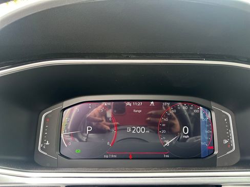 New 2026 Volkswagen Taos SEL AWD/4WD image 8