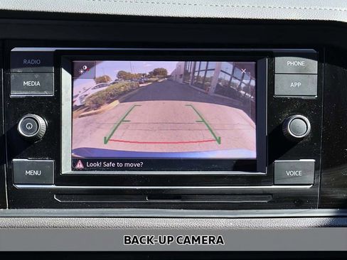 Used 2024 Volkswagen Jetta Sport image 5