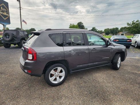 Used 2014 Jeep Compass Latitude FWD image 6