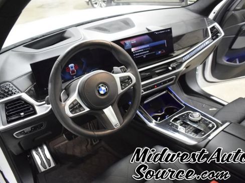 Used 2023 BMW X7 xDrive40i w/ M Sport Package image 14