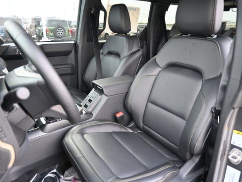 New 2025 Ford Bronco Badlands image 33