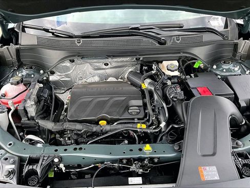 New 2026 Chevrolet Trax LT w/ LT Convenience Package FWD image 16