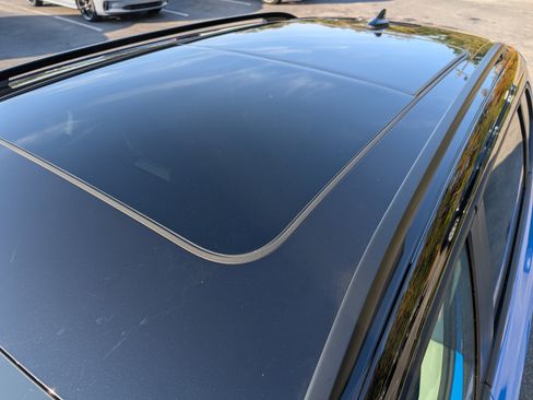 Used 2025 Volkswagen Taos SE image 14