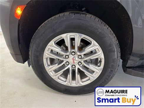 Used 2022 GMC Yukon XL SLT w/ SLT Premium Package image 23