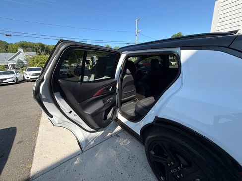 Used 2024 Chevrolet Equinox EV RS FWD image 48