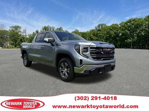 Used 2024 GMC Sierra 1500 SLT AWD/4WD image 1