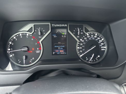 Used 2023 Toyota Tundra Limited w/ Power Package AWD/4WD image 16