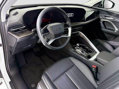 Certified 2025 Audi Q5 Premium w/ Convenience Package AWD/4WD image 9