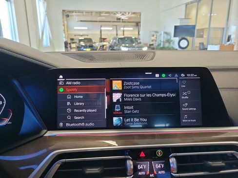 Used 2023 BMW X6 M50i w/ Executive Package AWD/4WD image 25