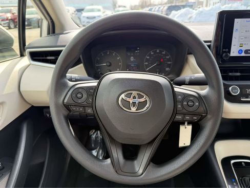 Used 2023 Toyota Corolla LE image 15