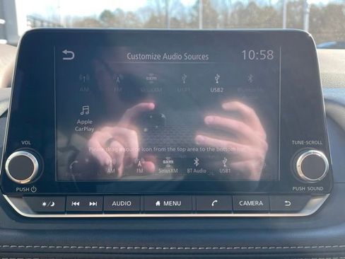 Used 2023 Nissan Rogue SV w/ SV Premium B Package image 12