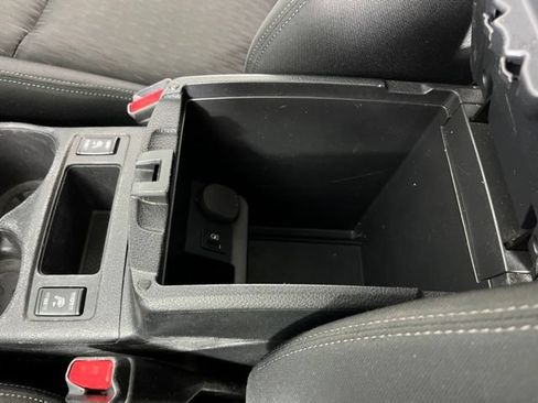 Used 2019 Nissan Rogue SV w/ Sun & Sound Touring Package FWD image 29