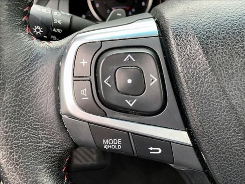 Used 2016 Toyota Camry XSE image 21