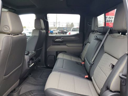 Used 2024 Chevrolet Silverado 1500 ZR2 image 27