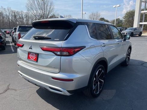 Used 2024 Mitsubishi Outlander SE Black Edition image 7