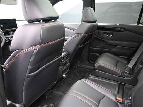 New 2025 Honda Pilot TrailSport image 10