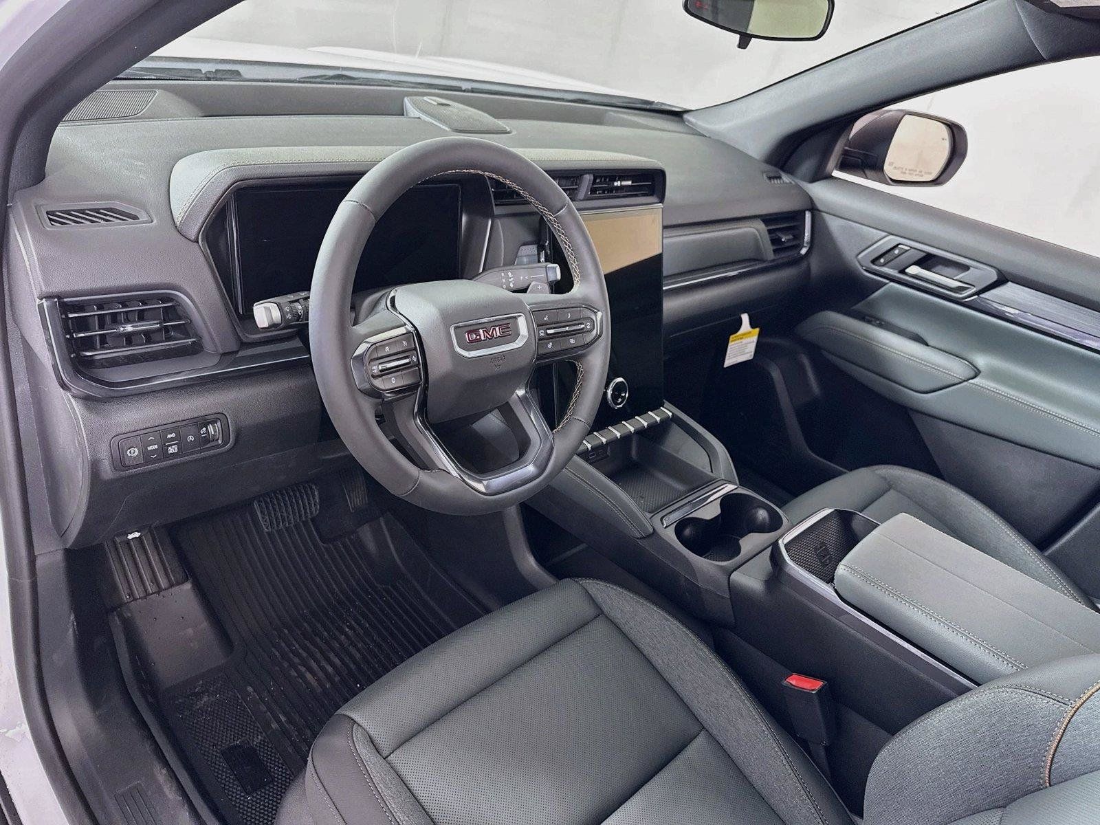 New 2027 GMC Terrain AT4 w/ Convenience Package III AWD/4WD image 3