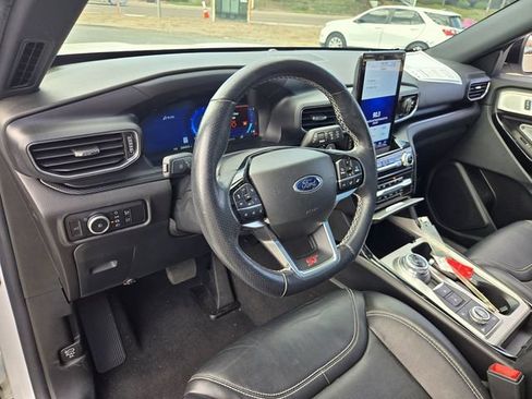 Used 2023 Ford Explorer ST w/ Equipment Group 401A AWD/4WD image 9