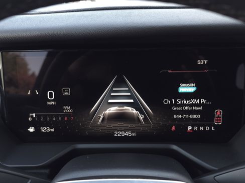 Used 2025 GMC Acadia Elevation image 23