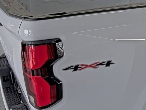 New 2026 Chevrolet Colorado LT w/ LT Convenience Package AWD/4WD image 13