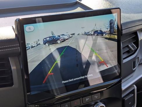 Used 2024 Ford Expedition Max XLT image 19