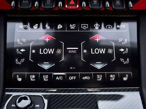 Used 2025 Lamborghini Urus Performante AWD/4WD image 69