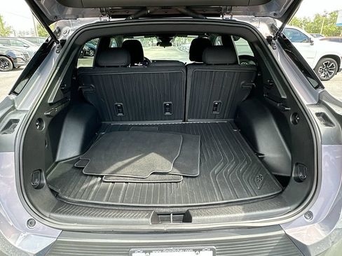 Certified 2025 Chevrolet Equinox EV LT FWD image 23