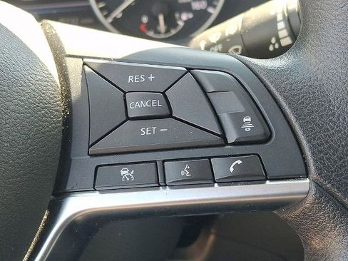 Certified 2024 Nissan Sentra SV FWD image 22
