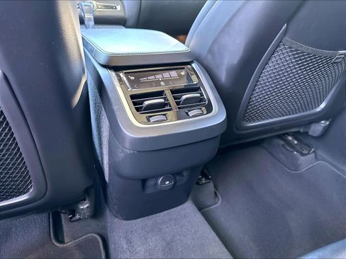 Used 2021 Volvo XC90 T5 Momentum w/ Climate Package AWD/4WD image 39