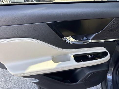 New 2026 Lincoln Corsair Reserve image 19