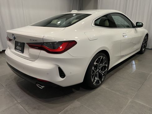 Used 2025 BMW 430i xDrive Coupe w/ Premium Package image 6