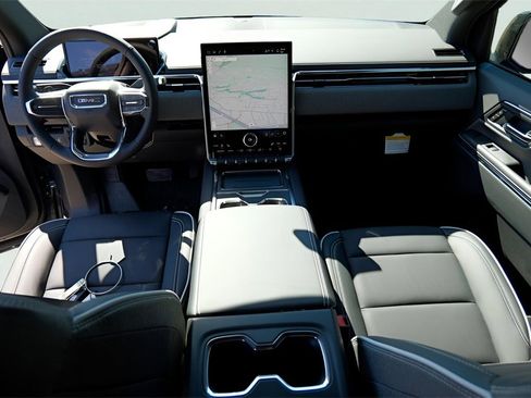 New 2026 GMC Sierra EV Elevation image 25