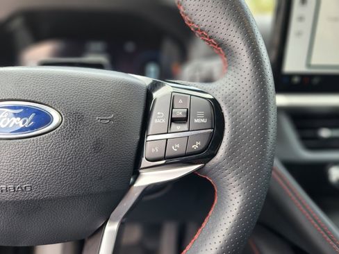 Certified 2025 Ford Explorer ST-Line image 28