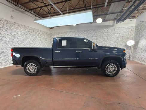 Used 2021 Chevrolet Silverado 2500 High Country w/ Z71 Off-Road Package AWD/4WD image 8