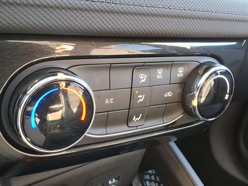 Used 2025 Chevrolet TrailBlazer LT image 18