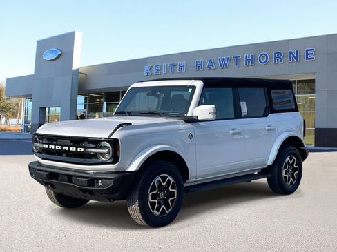 Certified 2023 Ford Bronco Outer Banks AWD/4WD image 3